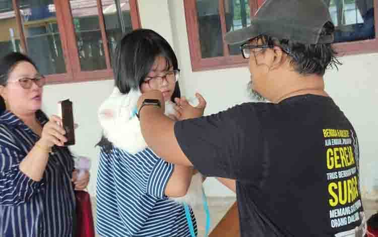 Warga Rela Bolak-Balik Demi Vaksin Rabies Gratis untuk Hewan Peliharaan