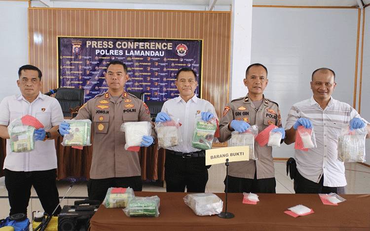 Polres Lamandau Gagalkan Peredaran 10,5 Kilogram Sabu dari Tujuh Tersangka