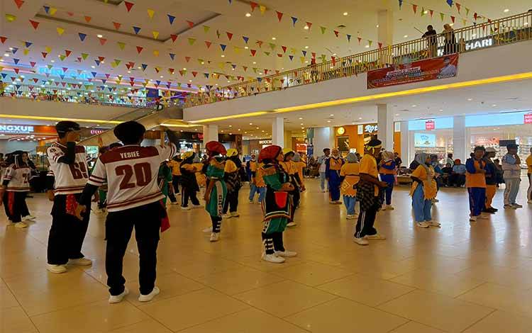 Dispora Kotim Gencarkan Budaya Hidup Sehat melalui Senam SKJ 2018 dan Modern Dance bagi Generasi Muda