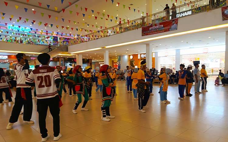 SMKN 1 Sampit Raih Juara Umum Pada Lomba Senam SKJ 2018 dan Modern Dance Kabupaten Kotim