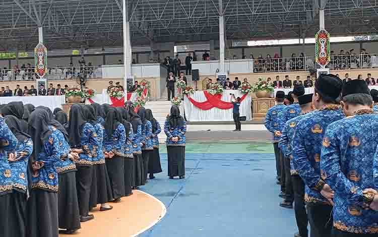 Bupati Barito Utara Tekankan PNS Terus Tingkatkan Kualitas Pelayanan Publik