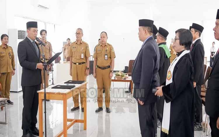 Wakil Wali Kota Palangka Raya Minta Pejabat Baru Percepat Peningkatan PAD
