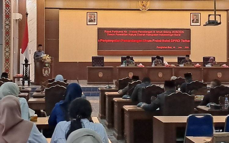 Seluruh Fraksi DPRD Kobar Sepakat Lanjutkan Pembahasan Dua Ranperda