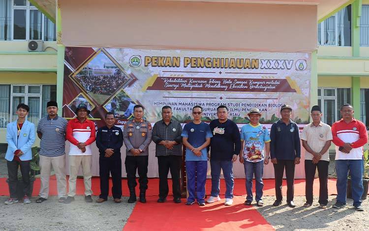 Mahasiswa Pendidikan Biologi UNRI Gelar Pekan Penghijauan di Hulu Sungai Kampar