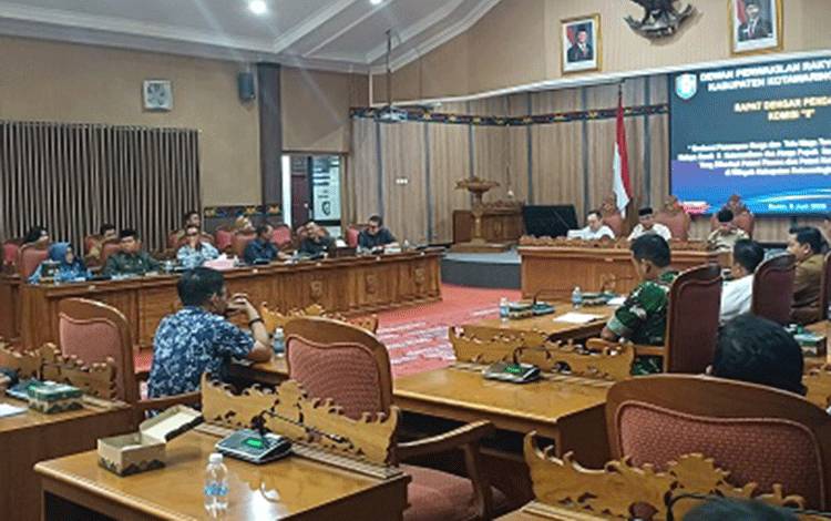 DPRD Kotim Gelar RDP Bahas Harga Sawit yang Sempat Turun