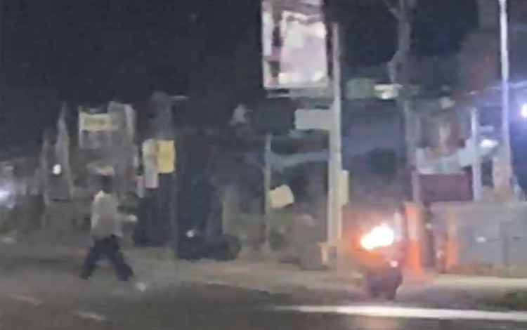 Pria Diduga Alami Gangguan Kejiwaan Berkeliaran di Kuala Kapuas