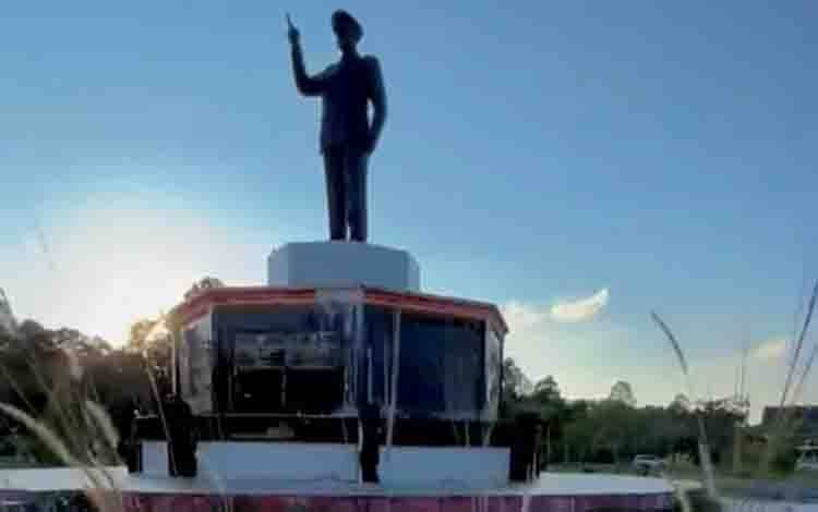 Nila Riwut Soroti Kondisi Patung Tjilik Riwut di Kasongan, Minta Perawatan Lebih Serius