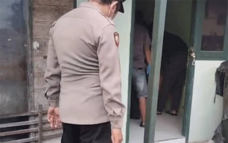 Mayat Pria Ditemukan di Belakang SPBU Jalan Adhyaksa, Dievakuasi ke RS Ulin