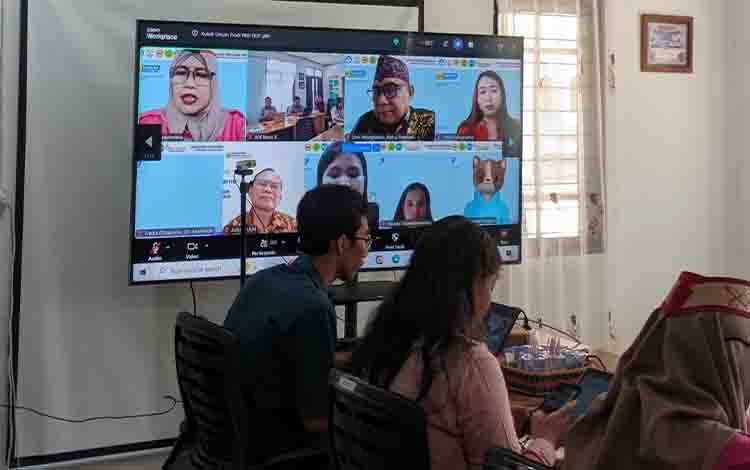 Kuliah Umum FKIP UPR Bahas Analisis Wacana Kritis dari Perspektif Teoretis dan Metodologis