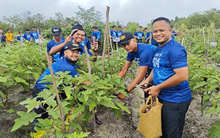Ketua DPRD Bartim Nilai Program Ketahanan Pangan Yonif 924/Uria Mapas Layak Dicontoh Masyarakat