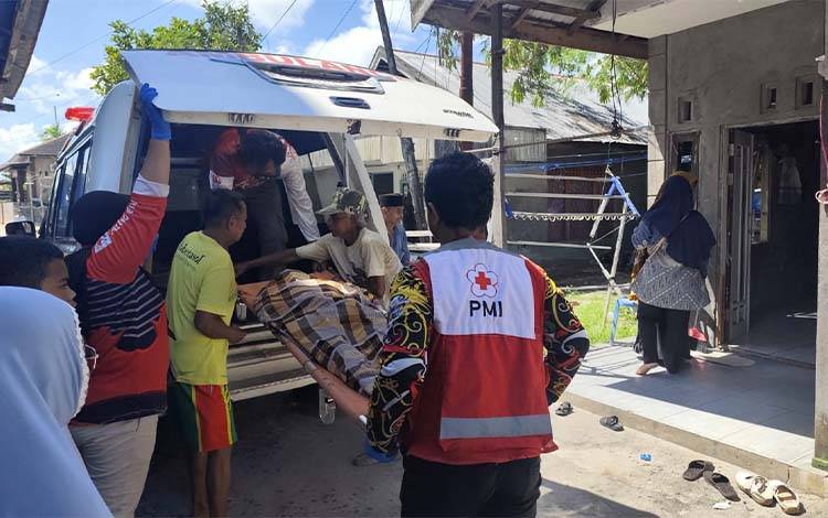 Diduga Jatuh dari Kamar Mandi, Seorang Pria Ditemukan Meninggal di Sampit