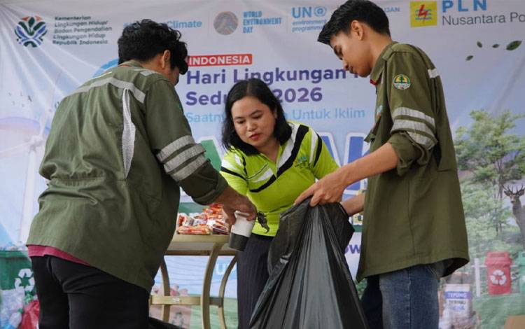 Peringati Hari Lingkungan Hidup, PLTU Pulang Pisau Ubah Sampah Bernilai Jadi Sembako