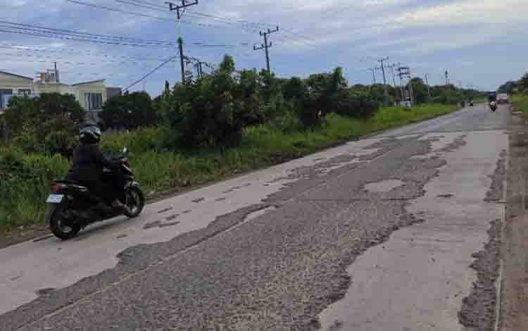 DPRD Kotim Pastikan Perbaikan Jalan HM Arsyad Samuda Dilaksanakan Pemprov Kalteng Tahun Ini