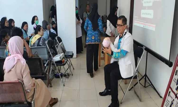 RSUD Kapuas Edukasi Orang Tua soal Anak Tersedak, Ini Gejala dan Pertolongan Pertamanya