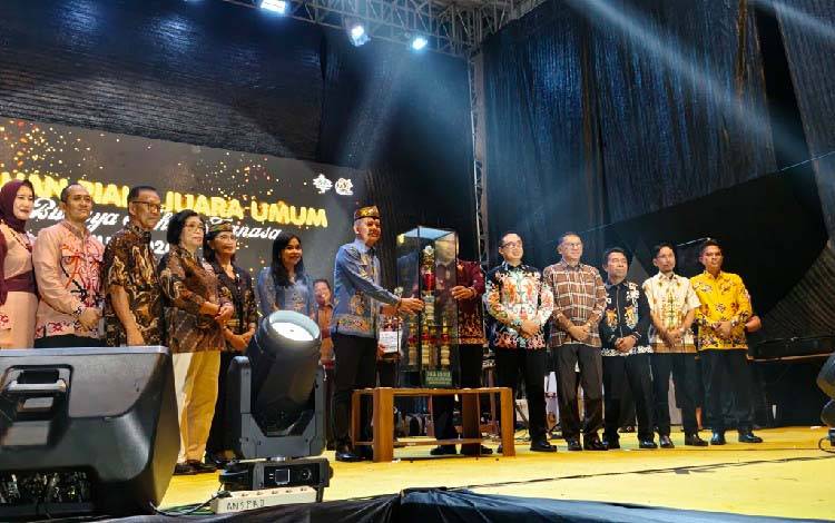 Penutupan FBMM Tahun 2026 Diwarnai Penyerahan Piala Pemenang hingga Hiburan Rakyat