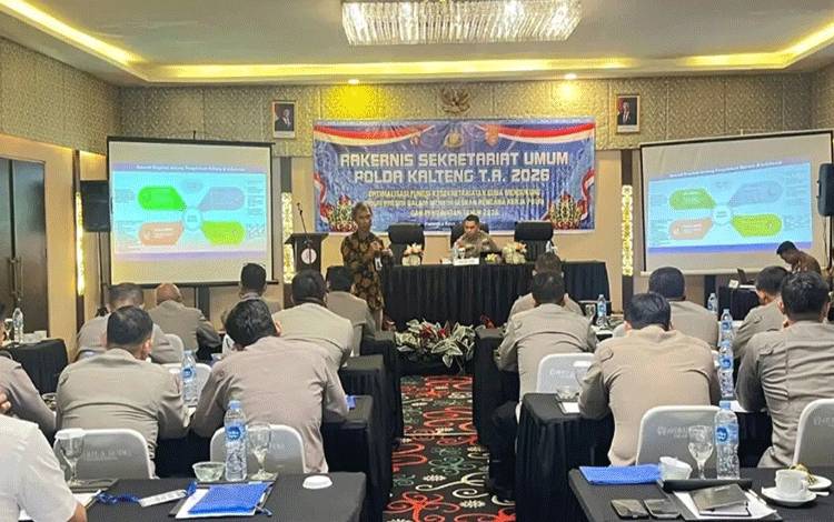 Balai Bahasa Kalteng Tekankan Pentingnya Tata Bahasa dalam Naskah Dinas Polri