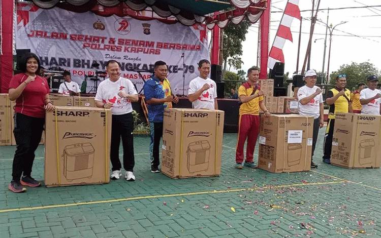 Jalan Sehat dan Fun Bike Hari Bhayangkara ke-80 di Kapuas Siapkan Doorprize Menarik