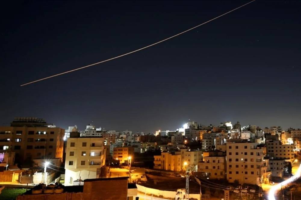 Iran Klaim Hancurkan Delapan Fasilitas Militer AS di Kuwait, Bahrain
