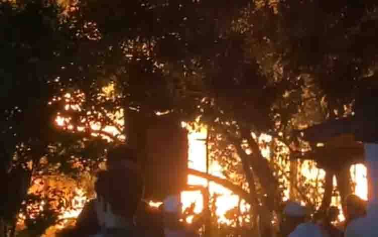 Kebakaran Luluh Lantakkan Bangunan di Rangas Birayang HST