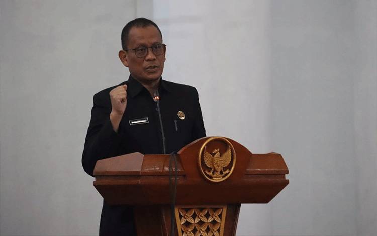 Sekda Seruyan Sampaikan Jawaban Bupati atas Pandangan Umum Fraksi terkait Raperda Pertanggungjawaban APBD 2025