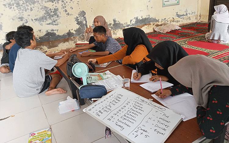 Masih Ada Anak yang Tak Bisa Membaca Tingkat SMP hingga SMA/SMK dan Sederajat di Kobar