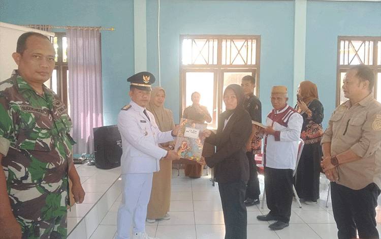 Camat Seruyan Raya Tekankan Peran Strategis Kawal Pembangunan Desa
