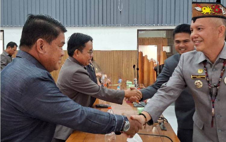 Bupati Gunung Mas Minta MPLS Bebas dari Perpeloncoan, Disdikpora Diminta Segera Ditindaklanjuti