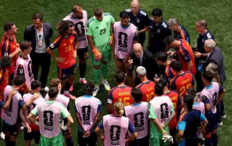 De La Fuente yakin Spanyol Bisa Kalahkan Prancis