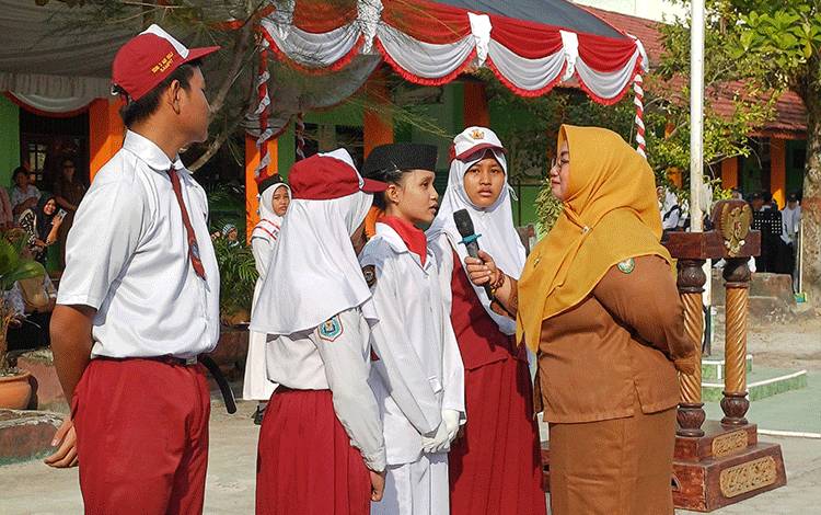 Wabup Kotim Ajak Siswa Manfaatkan Teknologi Digital untuk Kembangkan Kreativitas