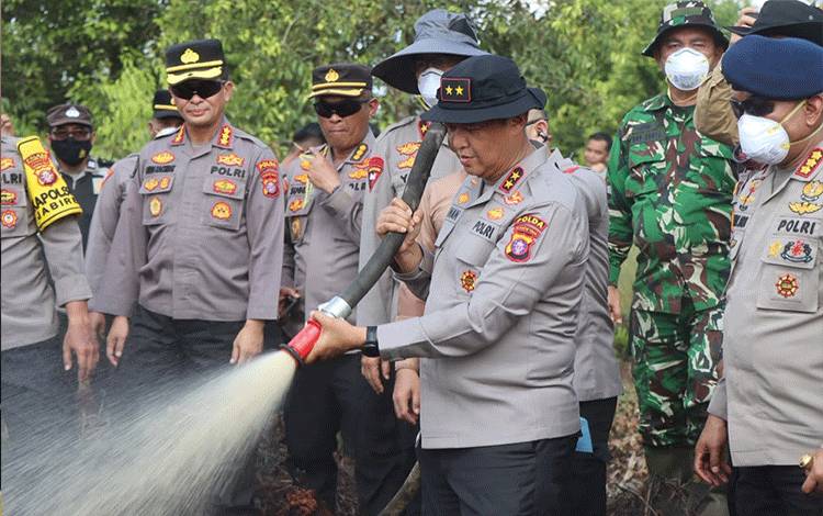 Cegah Karhutla Meluas, Kapolda Kalteng Instruksikan Tingkatkan Pengawasan dan Penegakan Hukum