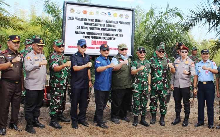Kasus Hukum Eks Jampidsus Febrie Momentum Audit Menyeluruh Tata Kelola Sawit Sitaan Negara