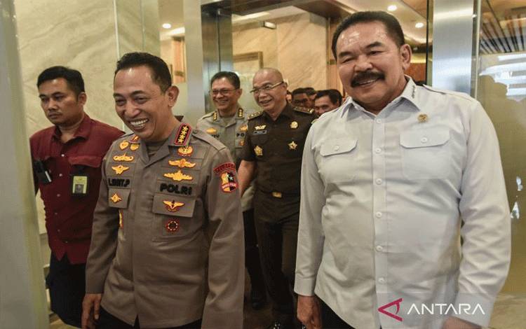 Pengamat: Kunjungan Kapolri Utamakan Stabilitas di Atas Ego Sektoral