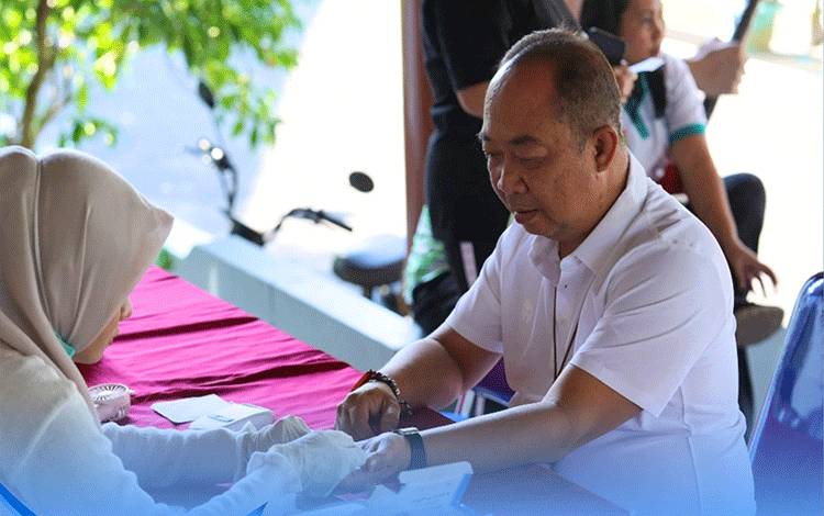 Wujudkan ASN Sehat dan Produktif, DLH Kalteng Gelar Gerak Sehat dan Senam Bersama