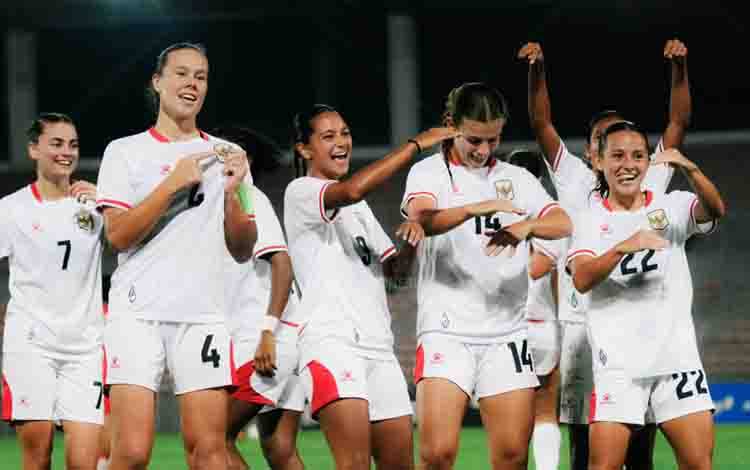 Menang Telak 5-0, Timnas Putri Indonesia Kembali Juara AFF Women's Cup