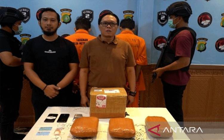 Polisi Gagalkan Pengiriman 3,06 KG Ganja Melalui Jasa Ekspedisi