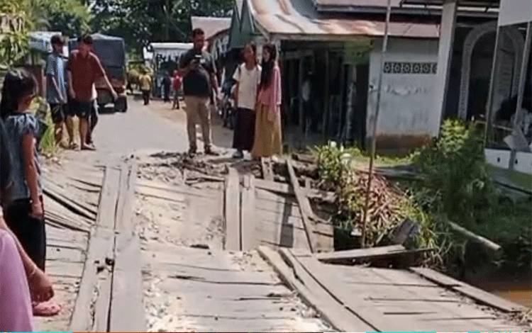 PUPR Kapuas Pastikan Akan Cek Lapangan Usai Jembatan Tamban Catur Ambruk