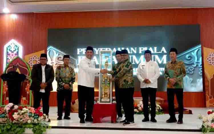 Bupati Barito Utara Tutup MTQH ke 53, Teweh Tengah Kembali Raih Juara Umum