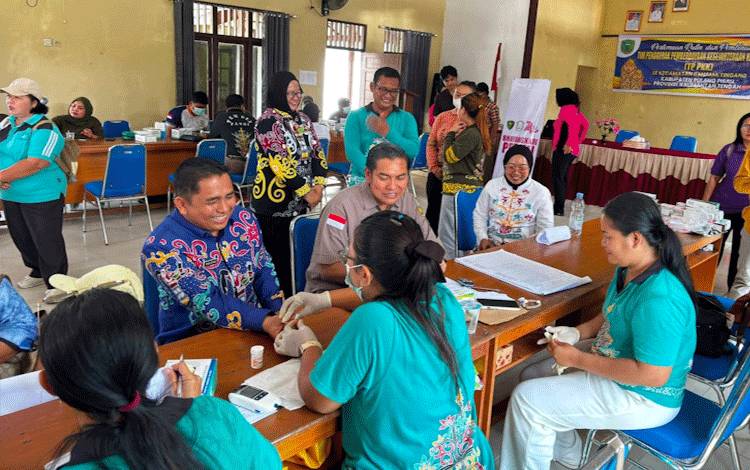 Wabup Pulang Pisau Tinjau Baksos dan Cek Kesehatan Gratis di Banama Tingang
