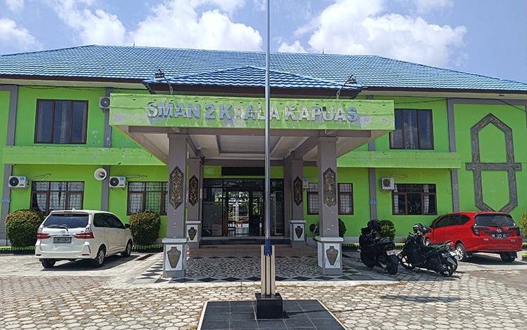 Sebagian Besar Calon Siswa Jalur Offline SMAN 2 Kuala Kapuas Mulai Terdaftar di Sekolah Lain