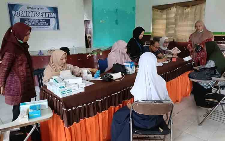 Dinkes Seruyan Imbau Orang Tua Segera Bawa Anak Bergejala ke Posko Kesehatan SMPN 1 Kuala Pembuang