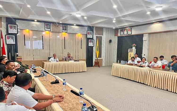 Pemkab Lamandau Atur Antrean SPBU dan Tetapkan HET Pertalite Rp13.000 per Liter