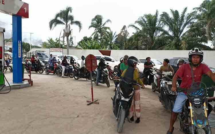 Bupati Lamandau Ajak Masyarakat Awasi Penerapan Aturan Baru Distribusi BBM