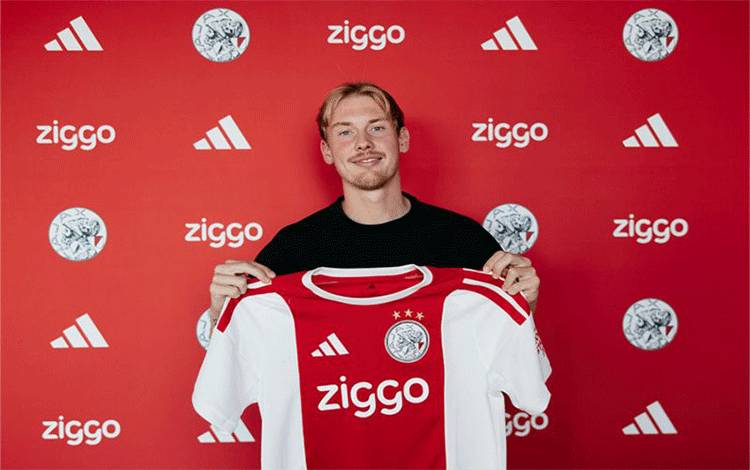 Ajax Resmi Daratkan Julian Brandt dari Borussia Dortmund