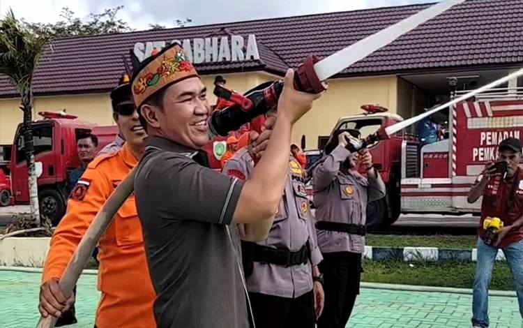 Kebakaran Melanda 140 Hektare Gambut Tumbang Nusa, Bupati Pulang Pisau Harap Dukungan BNPB Bangun Embung
