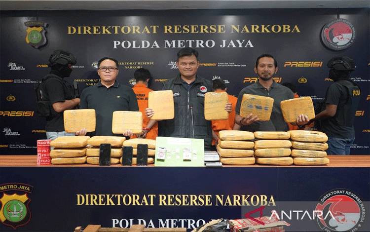 Polisi Ungkap Peredaran 27,96 Kg Ganja