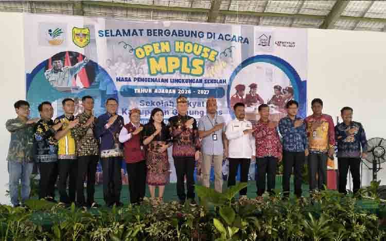 Ratusan Siswa Baru Sekolah Rakyat Gunung Mas Mulai Ikuti MPLS, Bupati Tekankan Adaptasi Tanpa Perundungan