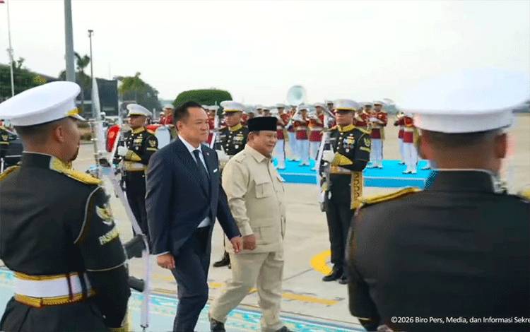 Prabowo Antar Kepulangan PM Thailand Anutin dari Lanud Halim