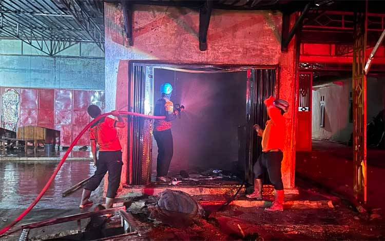 Pom Mini Simpang Sepaku Lamandau Terbakar, Satu Orang Terluka