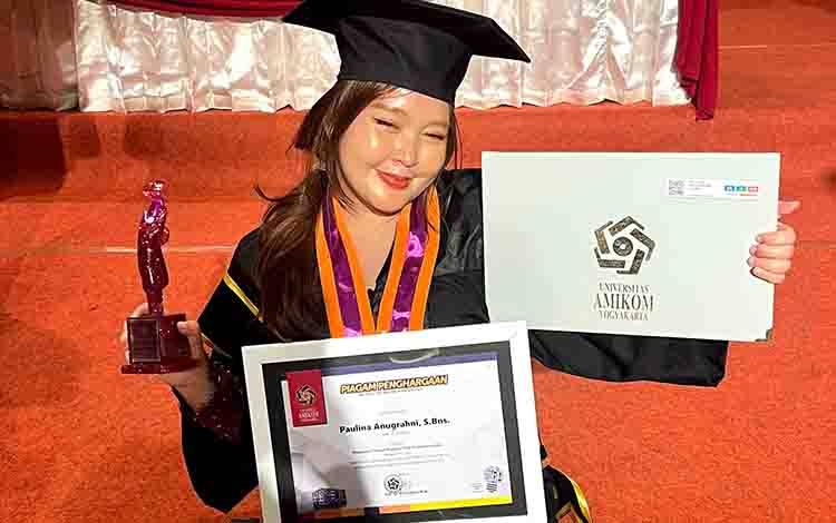Lulusan Terbaik Kewirausahaan AMIKOM, Paulina Anugrahni Ingin Kembangkan UMKM Barito Timur