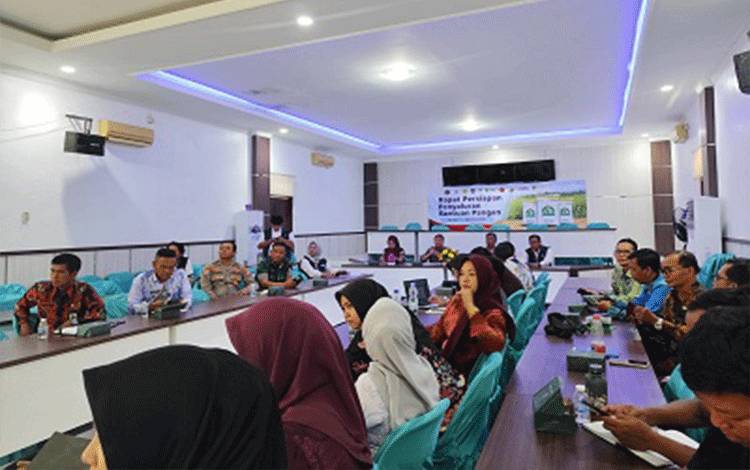 Sinergi Lintas Sektor Pastikan Penyaluran Bantuan Pangan Kotim Tepat Sasaran